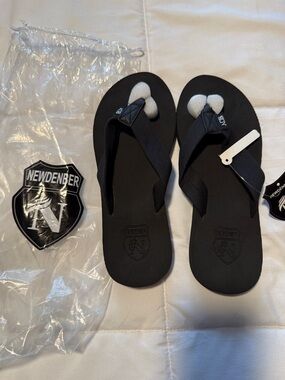 Black Women's Flip-Flop Sandals